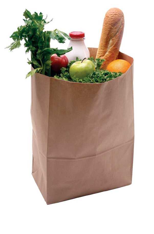 Do Americans use paper bags for groceries?